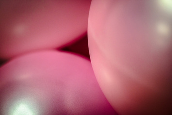 Providing needles for your balloons