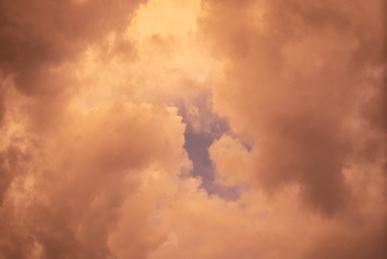 Pink clouds into the woods